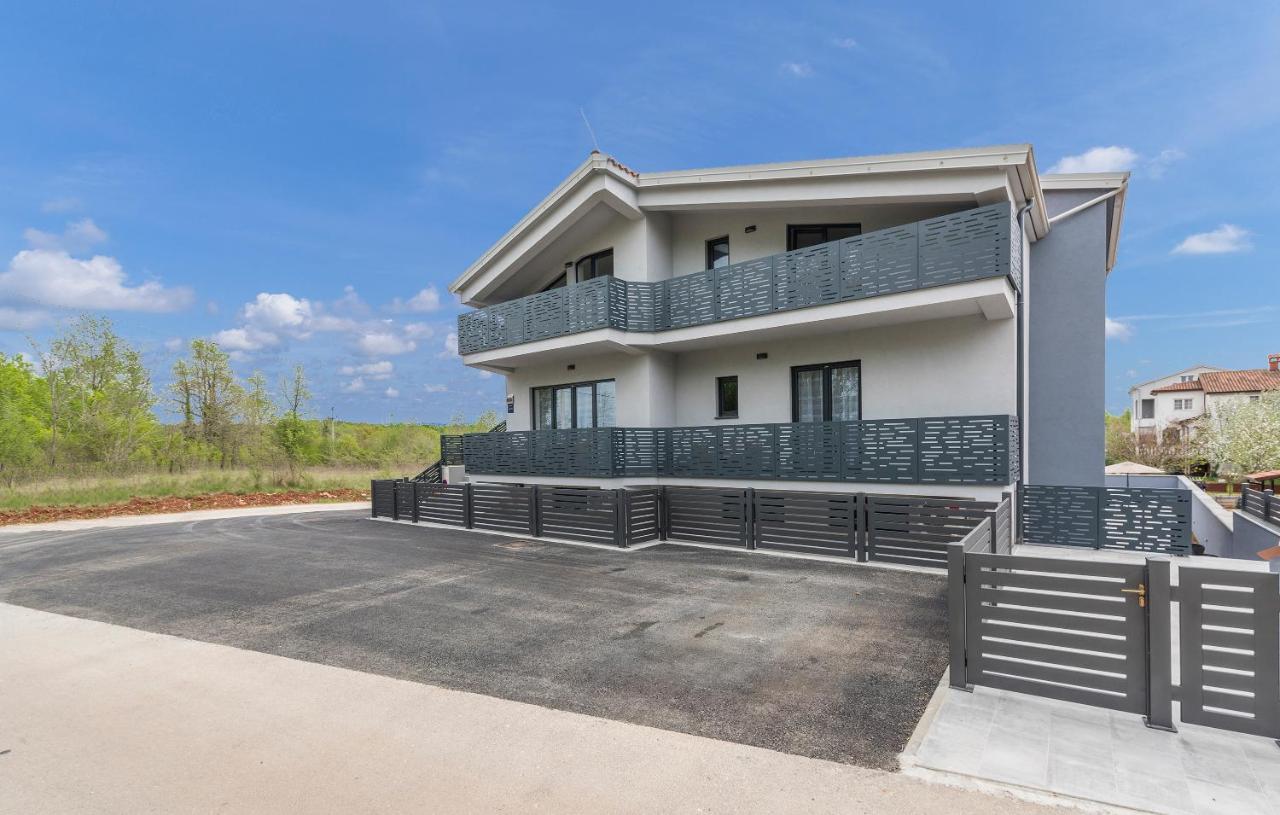Apartmani Natalija Poreč Exterior foto